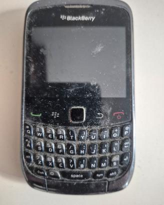 Cellulare BLACK BERRY usato e molto datato