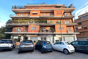 Bravetta - locale commerciale