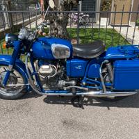 Moto Guzzi V7 700 - 1972