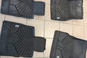 Tappetini in gomma BMW serie 8 + vasca baule