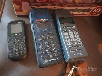  vecchi cellulari