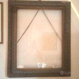 antica cornice in legno intagliato