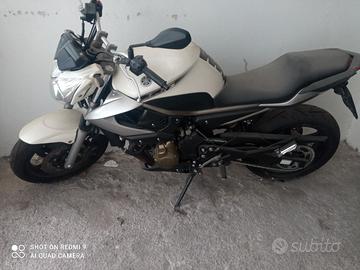 Moto Yamaha xj6 