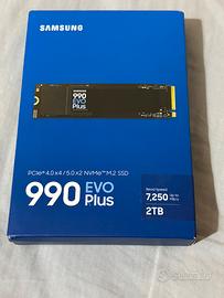 un SSD interno Samsung 990 EVO Plus da 2 TB.