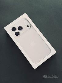 ⚪️⚪️⚪️iPhone 18 pro 256 sigillato silver