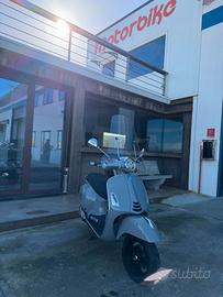 Piaggio Vespa GTS Super Pronta Consegna