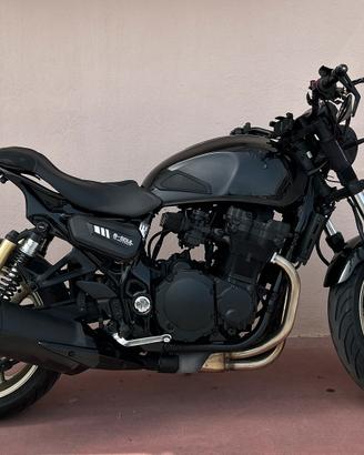 Suzuki GSX 750 Inazuma - ANNO 2000 - TOTAL BLACK
