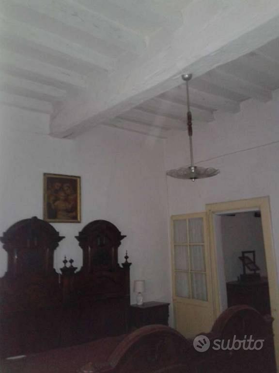 Casa indipendente di 130 m² con più di 5 locali a
