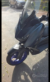 Xmax 300 icon blue