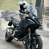 BMW F900 XR