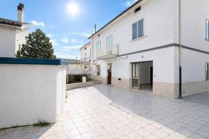 CASA SEMINDIPENDENTE A SAN GIOVANNI ROTONDO