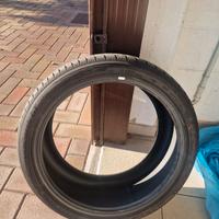 Pneumatico 225/40 R18