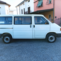 Volkswagen 2.4 diesel aspirato - 9 posti