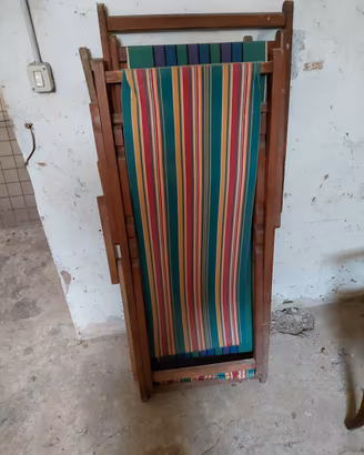 sdrai e lettini in legno