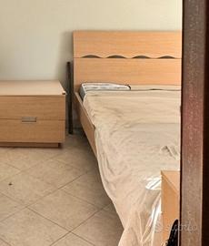 letto matrimoniale +comodini+cassettieda