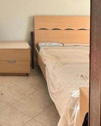 letto matrimoniale +comodini+cassettieda