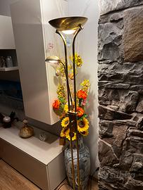 Luce a piantana perfetta