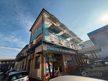 Ampia soluzione indipendente vicino al mare