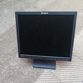 Monitor Lenovo