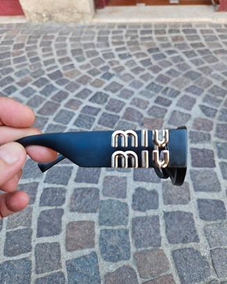 Occhiali da sole MIU MIU