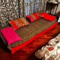 Divano futon maisons du monde con cuscini