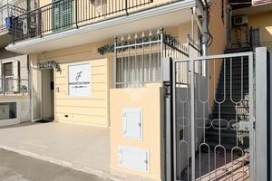 2 LOCALI A BOTRICELLO