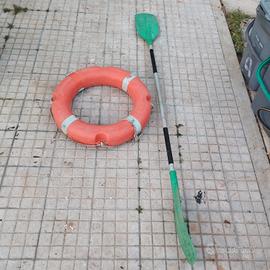salvagente anulare e pagaia