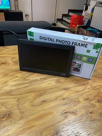 Cornice Digitale (Digital Photo Frame) - MAI USATA