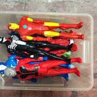 Action figures Marvel e altri per bambini