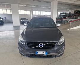 VOLVO XC60 D3 Geartronic R-design Momentum