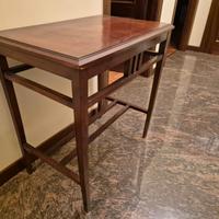 Tavolino in legno ciliegio