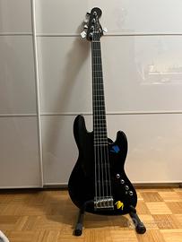 Basso elettrico a 5 corde - squier jazz bass