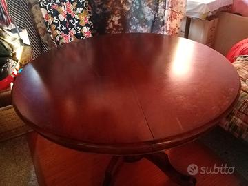 Tavolo tondo in legno allungabile