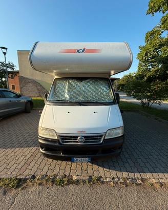 Camper mansardato