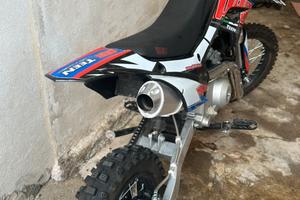 Pit bike