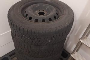 4 cerchi + gomme da neve