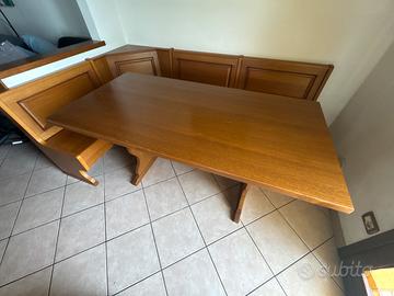 Tavolo e panca in legno