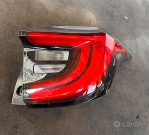 Fanale Faro Posteriore Destro LED Toyota Yaris XP2