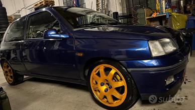 Renault Clio Clio 3p 1.8 16v cat.