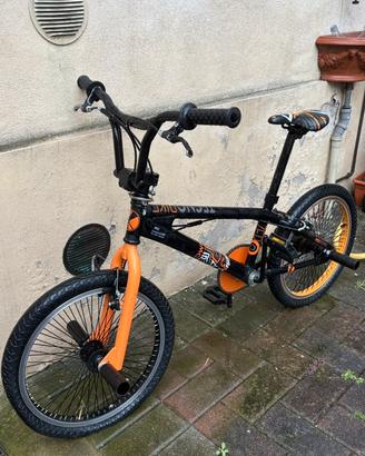 Bmx biciletta