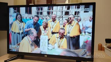 TV 24 pollici  con telecomando 