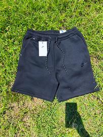 Nike Tech Fleece pantaloncini nero taglie S e M