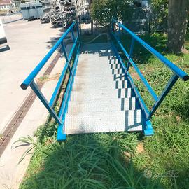 Scala in buono stato, usata x accesso a soppalco