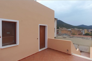 Teulada grazioso bivano con terrazza a livello