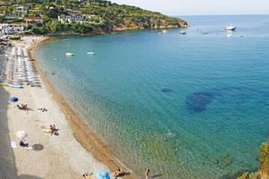 ISOLA D'ELBA Biloc. vista mare a 50 mt da spiaggia