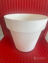 Vaso bianco medio / grande in plastica