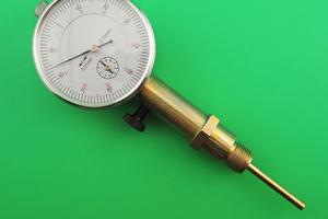 Comparatore e adattatore candela per anticipo Mvt 