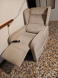 Poltrona relax motorizzata con alzapersona