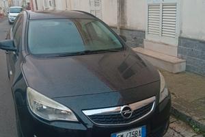 Opel Astra 1,7 CDTI da 110 HP Sw del 2012 . Km 272