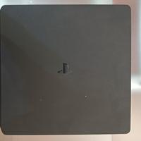 PlayStation 4 con bundle completo 